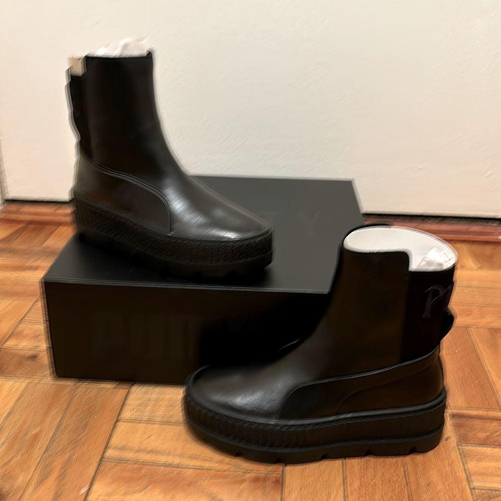 New🔥🔥 Puma Chelsea Sneaker boot Rihanna Fenty